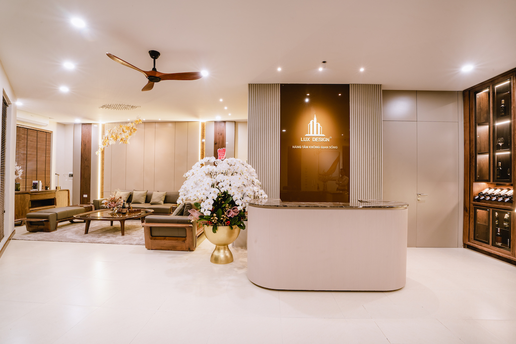 showroom lux design